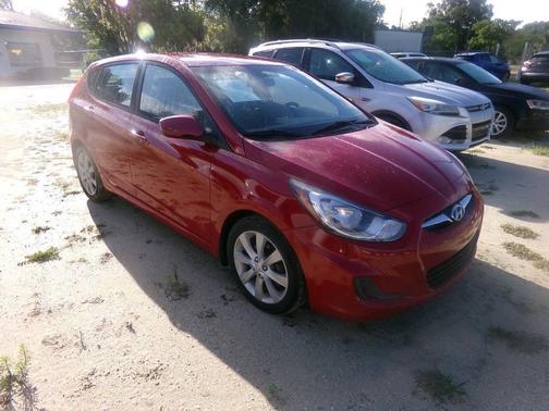 Boston Red Pearl 2014 Hyundai Accent GS