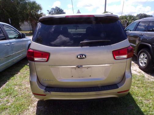 2015 Kia Sedona LX