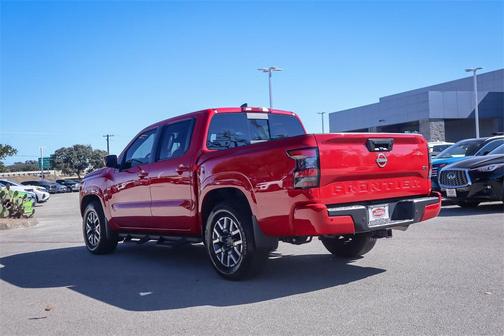 2023 Nissan Frontier SV