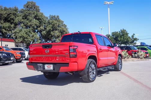 2023 Nissan Frontier SV