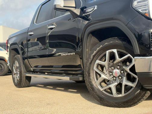 Onyx Black 2024 GMC Sierra 1500 SLT