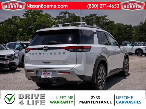 2025 Nissan Pathfinder SL FWD
