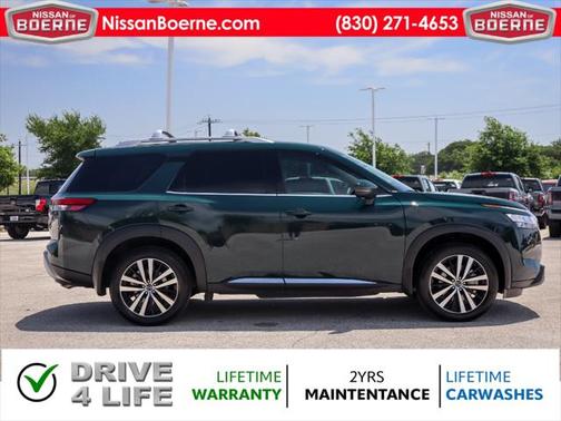 2024 Nissan Pathfinder Platinum FWD