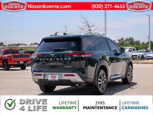 2024 Nissan Pathfinder Platinum FWD