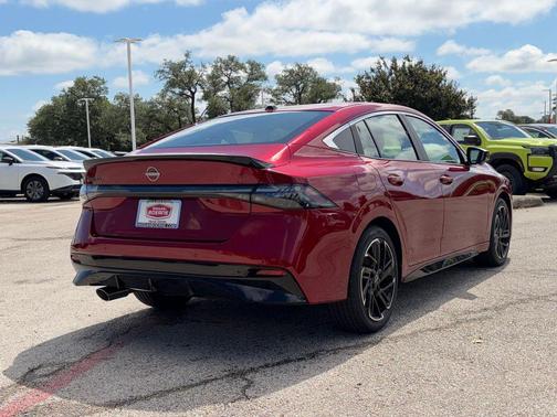 Scarlet Ember Tintcoat 2026 Nissan Sentra SR