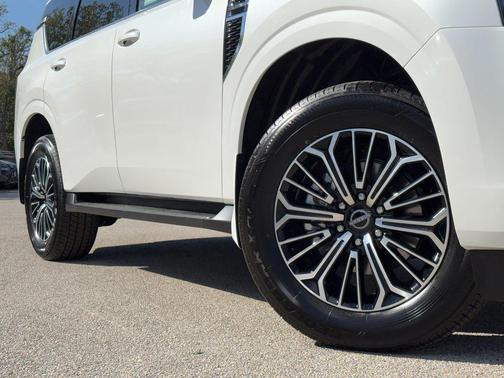 Aspen White Tricoat 2026 Nissan Armada Platinum