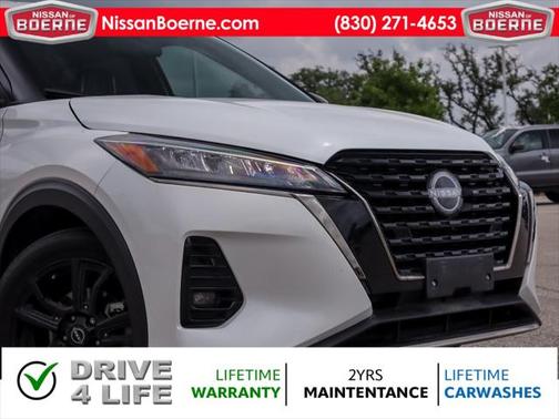 2024 Nissan Kicks SR