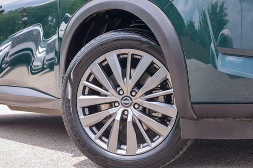 2024 Nissan Pathfinder SL FWD