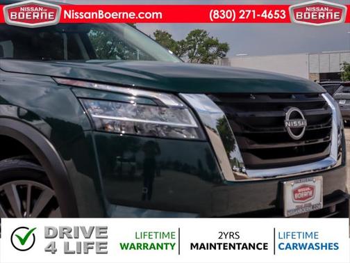 2024 Nissan Pathfinder SL FWD