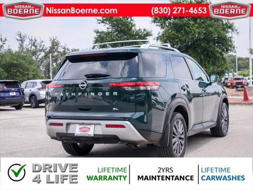 2024 Nissan Pathfinder SL FWD