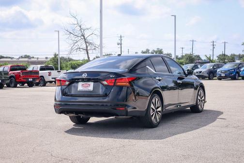 2021 Nissan Altima 2.5 SV