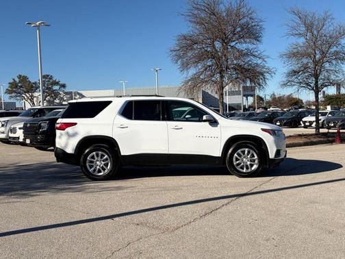 2018 Chevrolet Traverse LT Cloth