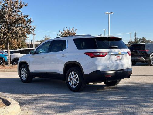 2018 Chevrolet Traverse LT Cloth