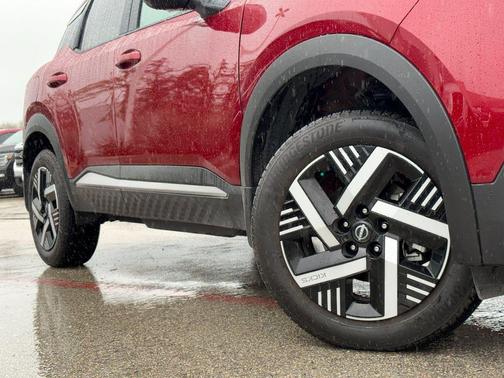 Scarlet Ember Tintcoat 2025 Nissan Kicks SV