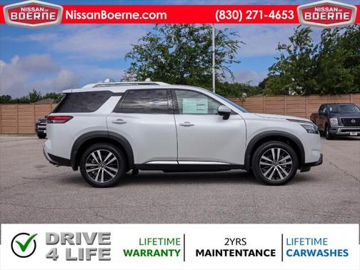 2025 Nissan Pathfinder Platinum FWD