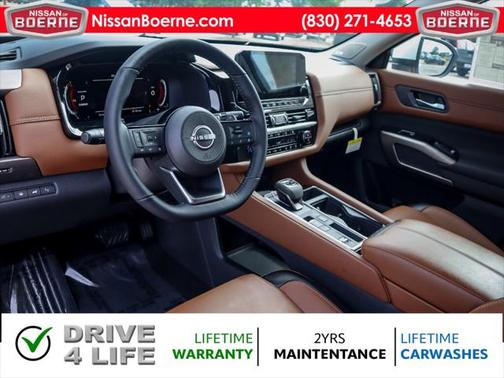 2025 Nissan Pathfinder Platinum FWD