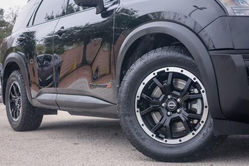 2024 Nissan Pathfinder Rock Creek 4WD
