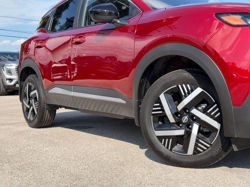 Scarlet Ember Tintcoat 2026 Nissan Kicks SV