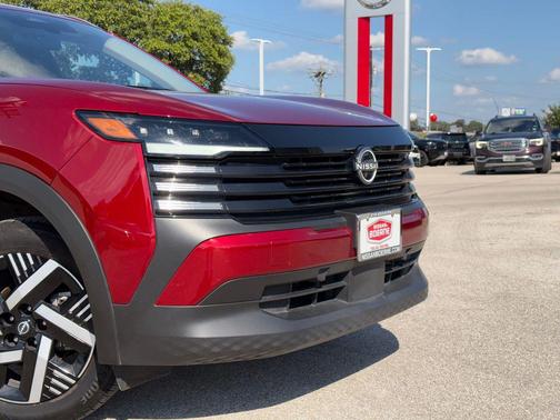 Scarlet Ember Tintcoat 2026 Nissan Kicks SV