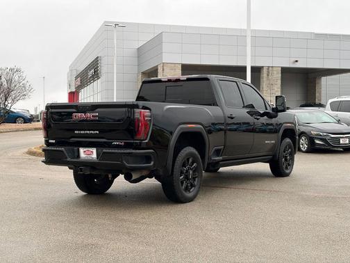 2024 GMC Sierra 2500 AT4