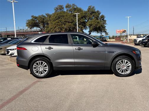 2017 Jaguar F-PACE 35t Prestige