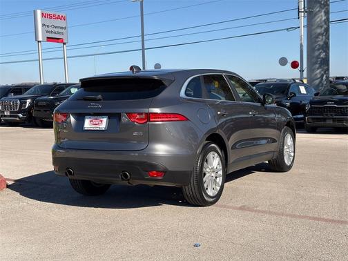 2017 Jaguar F-PACE 35t Prestige