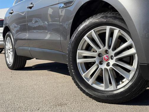 2017 Jaguar F-PACE 35t Prestige