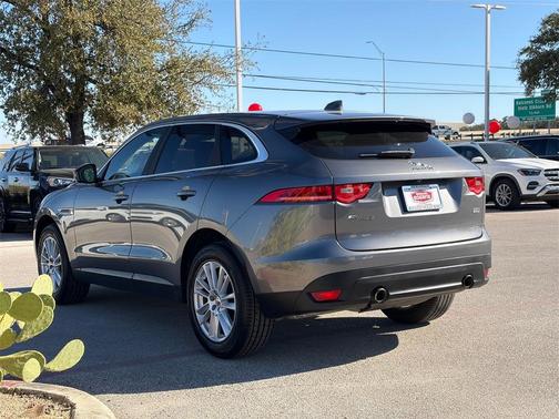 2017 Jaguar F-PACE 35t Prestige