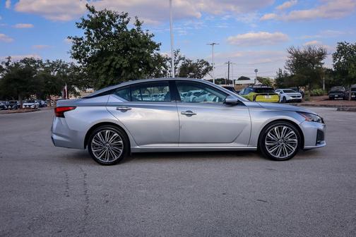 2023 Nissan Altima 2.5 SL