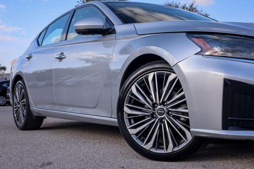 2023 Nissan Altima 2.5 SL