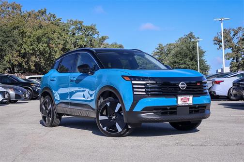 2025 Nissan Kicks SR