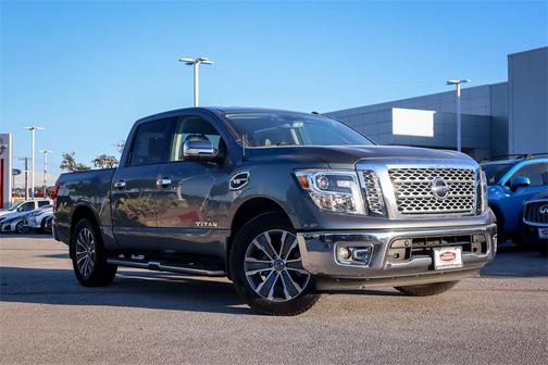 2017 Nissan Titan SL
