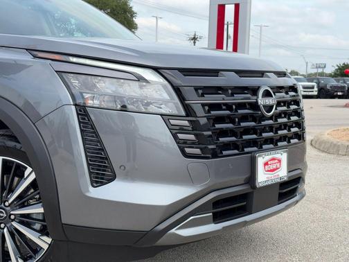 Gun Metallic 2026 Nissan Pathfinder Platinum