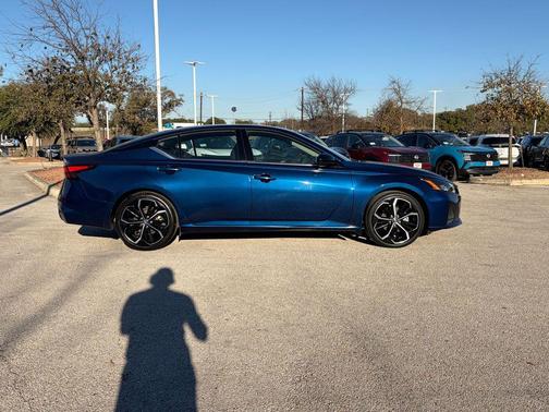 2023 Nissan Altima SR FWD