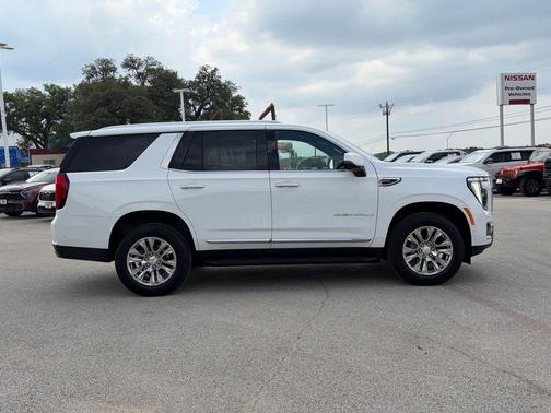 Summit White 2025 GMC Yukon Denali