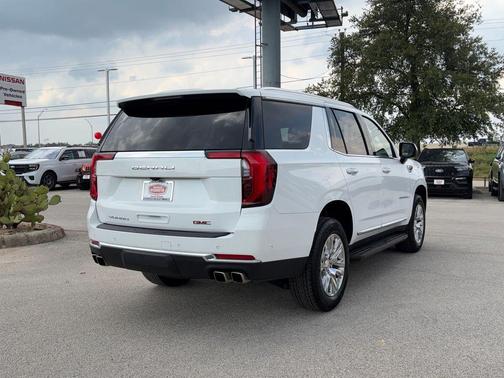 Summit White 2025 GMC Yukon Denali