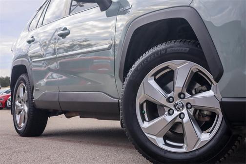 2021 Toyota RAV4 Hybrid XLE Premium