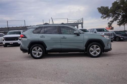 2021 Toyota RAV4 Hybrid XLE Premium