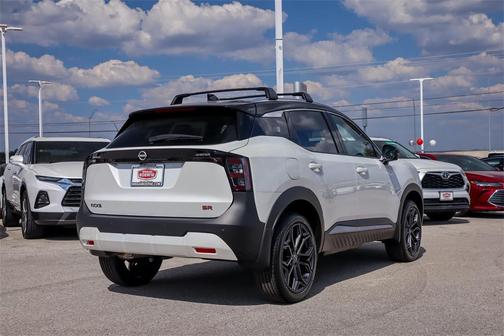 2026 Nissan Kicks SR