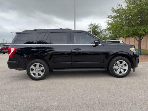 AGATE BLACK METALLIC 2019 Ford Expedition XLT