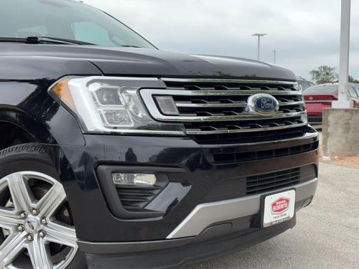AGATE BLACK METALLIC 2019 Ford Expedition XLT