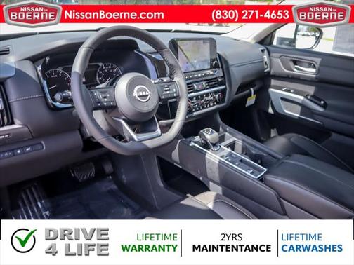 2025 Nissan Pathfinder SL FWD