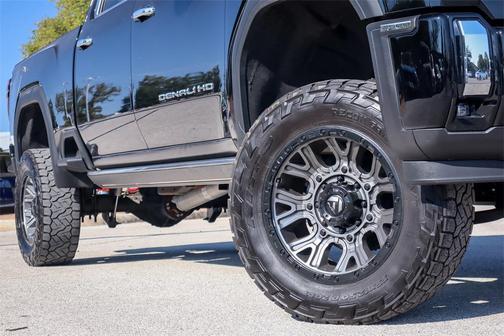 2024 GMC Sierra 2500 Denali