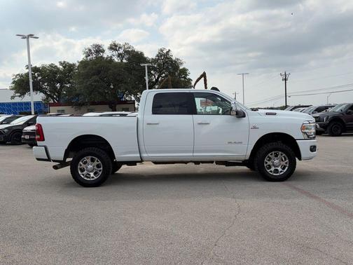 Bright White Clearcoat 2024 RAM 2500 Laramie Crew Cab 4x4 6'4' Box