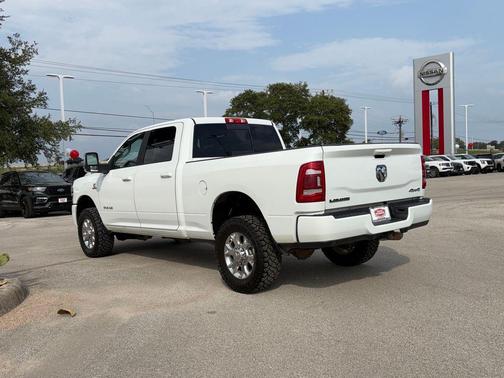 Bright White Clearcoat 2024 RAM 2500 Laramie Crew Cab 4x4 6'4' Box