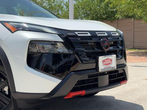 Everest White Pearl Tricoat 2026 Nissan Rogue Rock Creek