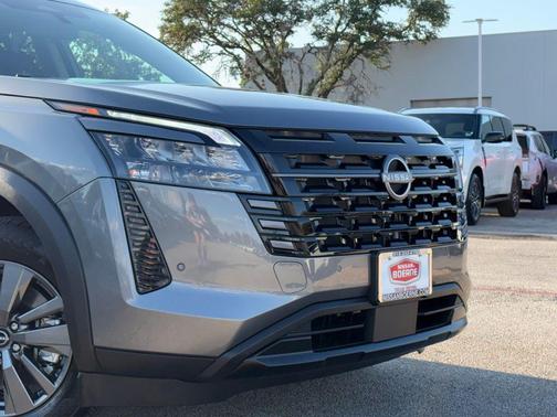 Gun Metallic 2026 Nissan Pathfinder SV