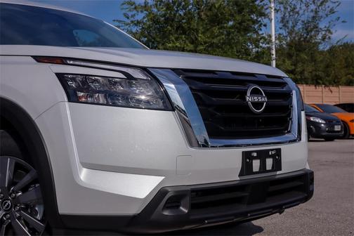 2025 Nissan Pathfinder SV FWD