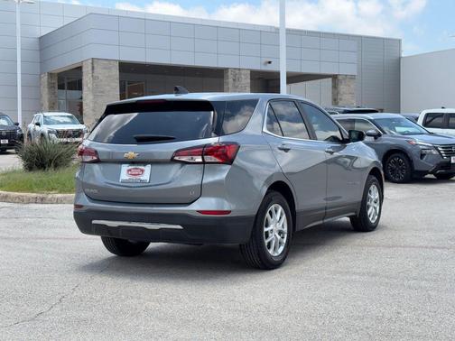 Sterling Gray Metallic 2023 Chevrolet Equinox 1LT