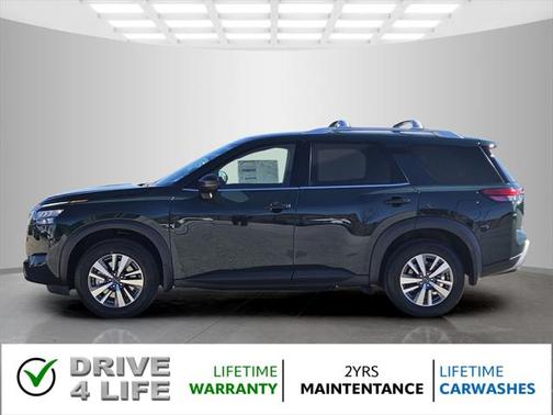 2025 Nissan Pathfinder SL FWD